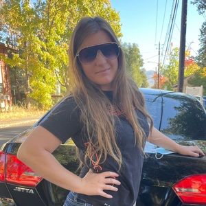 Meet your Posher, Kayla